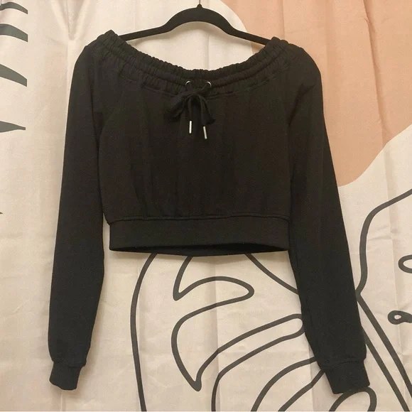 🦋2 For $50🦋Cropped Off-Shoulder Sweatshirt - Picture 1 of 4